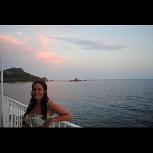 Meet your Posher, Julia